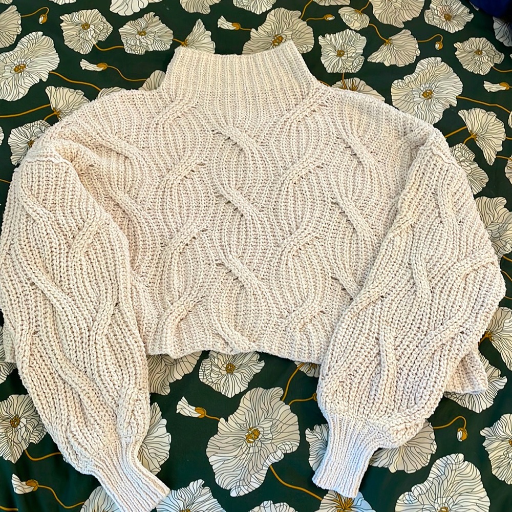 Free People - Cropped Chunky Knit Sweater in Off-White, Size M